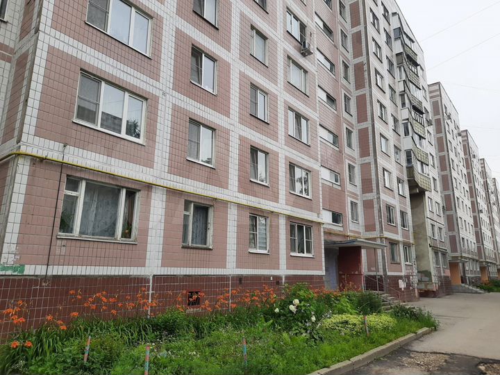 4-к. квартира, 83 м², 4/9 эт.