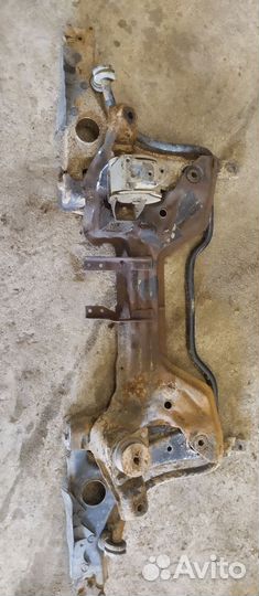 Подрамник на volkswagen passat b3