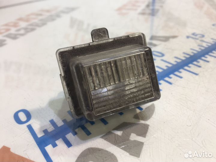 Мерседес С-Класс Плафон подсветки номера