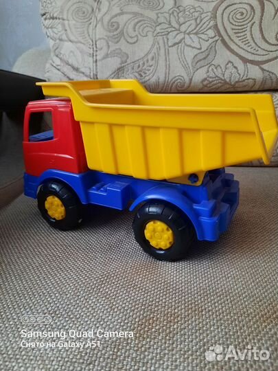 Игрушка грузовик