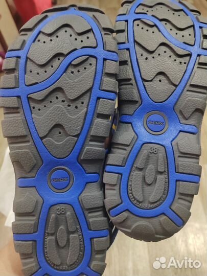 Сандалии Geox 38 новые