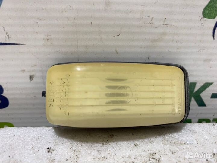 Повторитель поворота в крыло Ваз 2109 хэтчбек 2002