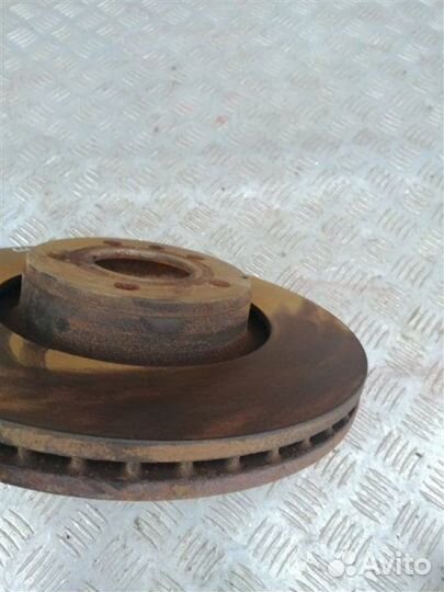 Тормозной диск передний Skoda Octavia 5E CZD 2017