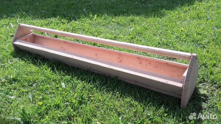 Кормушка для домашней птицы