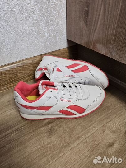 Кроссовки reebok. Новые. Р.36