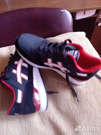 Кроссовки 38 размер
