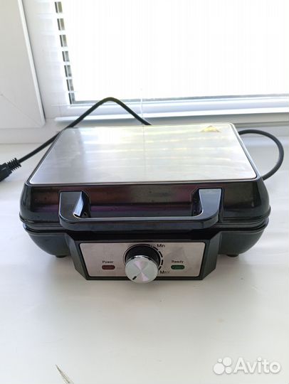 Электрическая вафельница