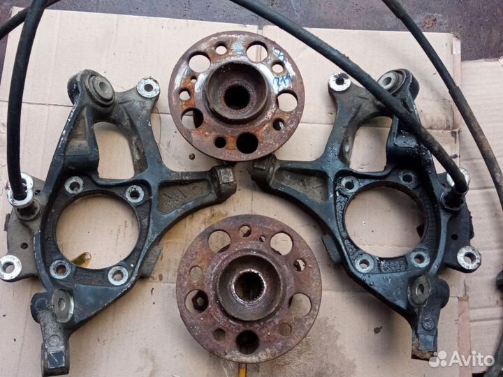 Кулак поворотный задний Mercedes W211