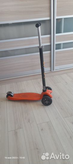 Самокат Maxi Micro