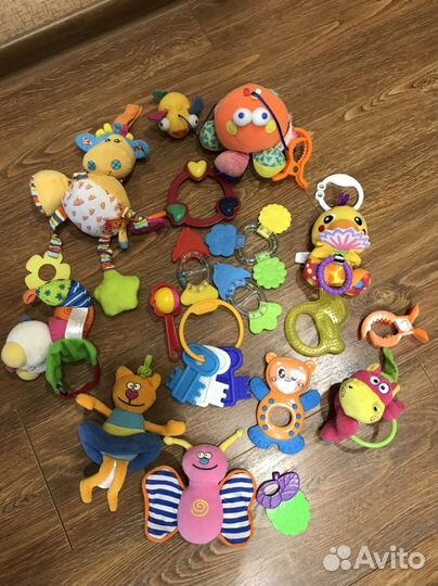Погремушки, игрушки пакетом
