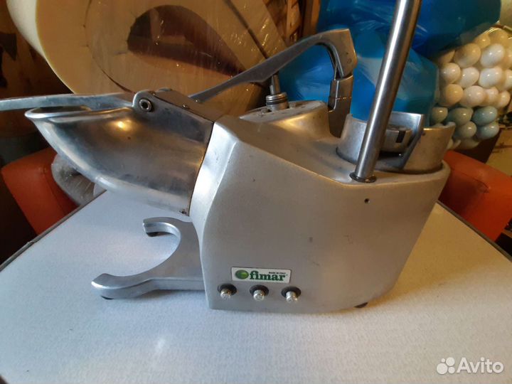 Овощерезка,барный комбайн,сканер,прибор эффектов