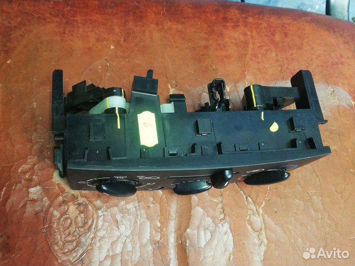 Блок управления печкой Пежо 207