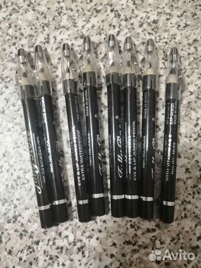 Карандаш для глаз черный