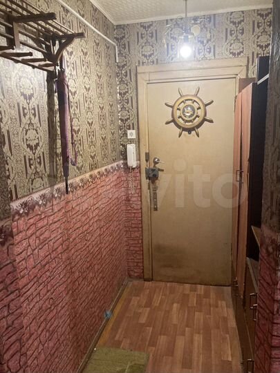 1-к. квартира, 42 м², 1/9 эт.