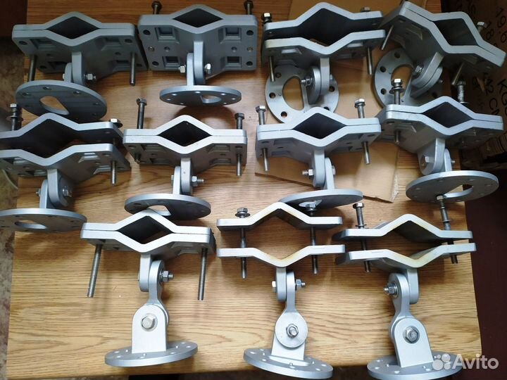 Кронштейн для крепления устройств