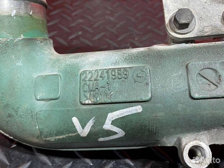 Патрубок системы охлаждения Volvo FH