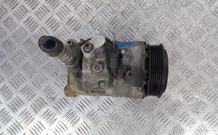 Компрессор системы кондиционирования Mercedes-Benz