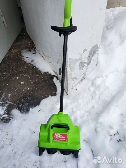 Снегоуборщик электрический 220 Вт