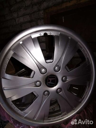 Комплект колпаков R16