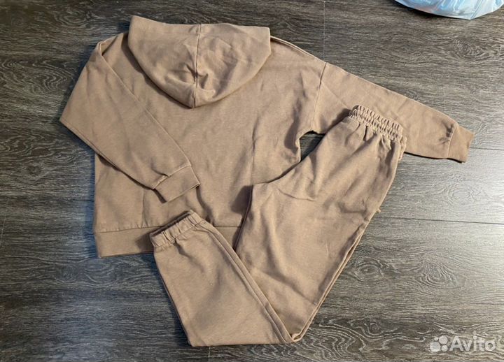 Спортивный костюм женский