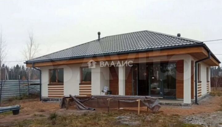 Дом 102 м² на участке 9,8 сот.