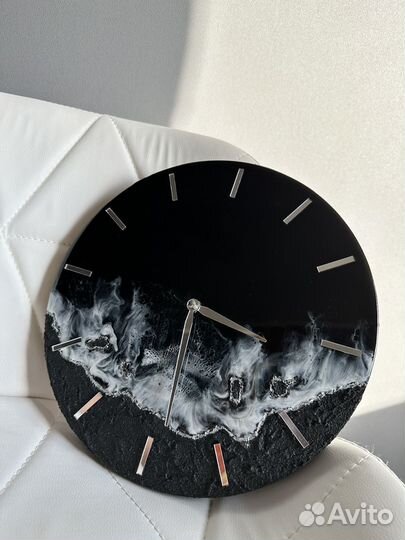 Часы настенные с бесшумным механизмом