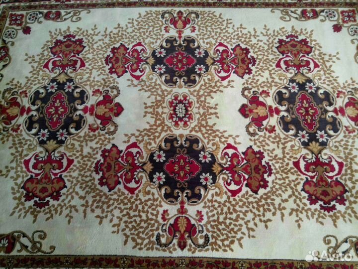 Ковёр шерстяной