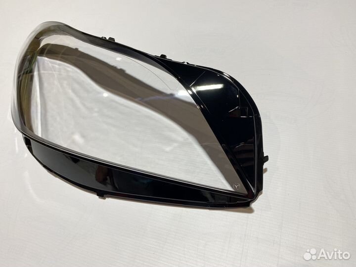 Правое стекло фары Mercedes W218 рестайлинг