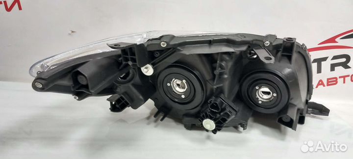 Фара Toyota Corolla Е150 с 2007-2010