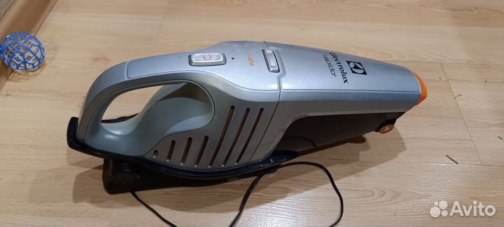 Пылесос Electrolux rapido ZB5112E автомобильный
