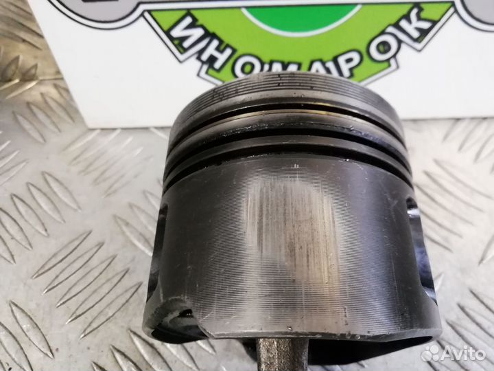 Поршень с шатуном 2.4 AAB VW Transporter T4