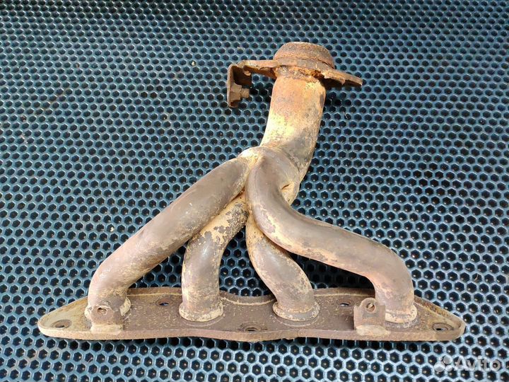 Коллектор выпускной Toyota Yaris Funcargo