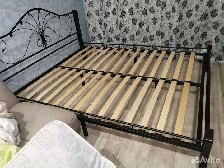 Кровать двухспальная 160 200 металлическая