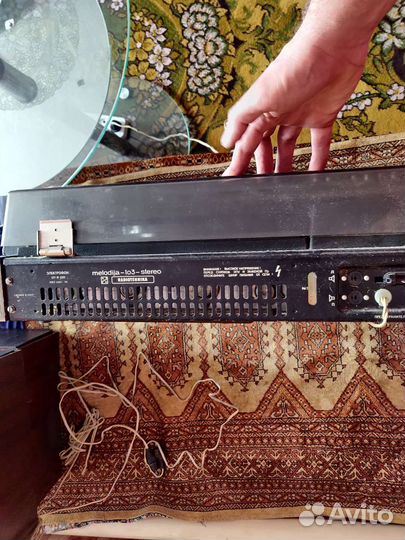 Музыкальная система проигрывания виниловых дисков