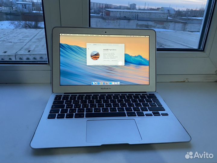 Apple MacBook Air 11 2011