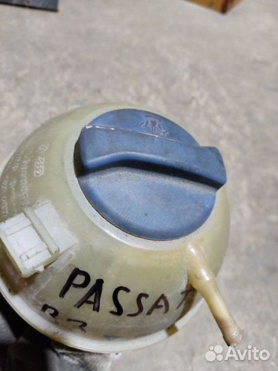 Бачок расширительный Volkswagen Vento седан 2.0I