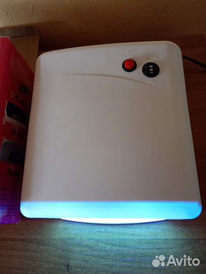 Лампа для сушки ногтей