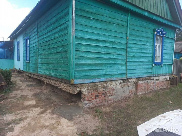 Бригада строителей