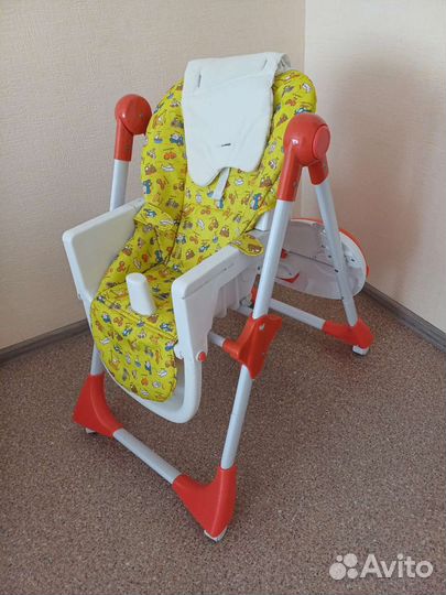 Стульчик для кормления малыша