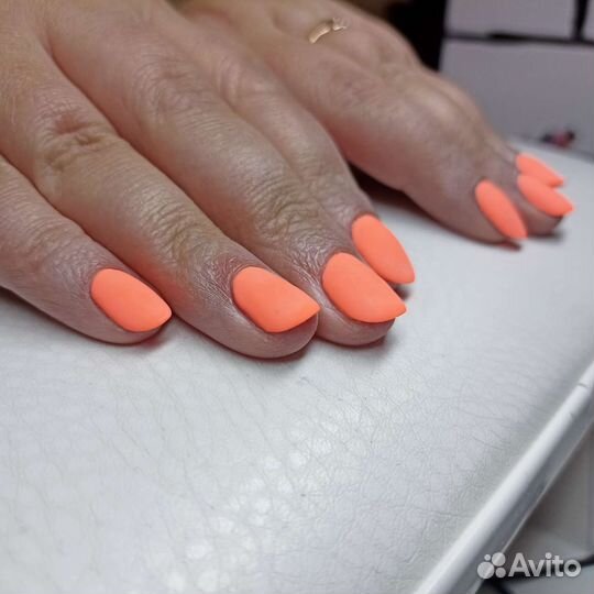 Маникюр с покрытием гель-лак