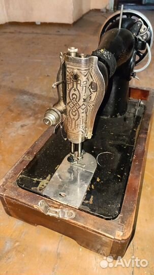 Швейная машина