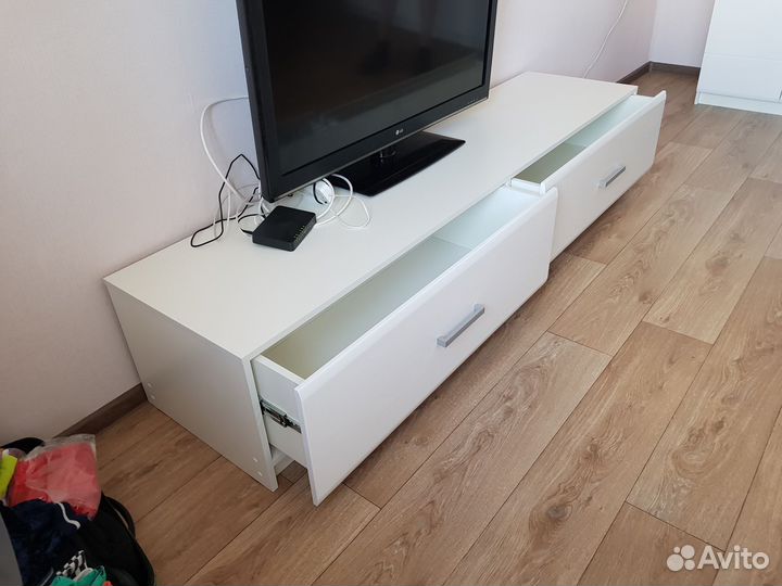 Тумба под тв 2 метра