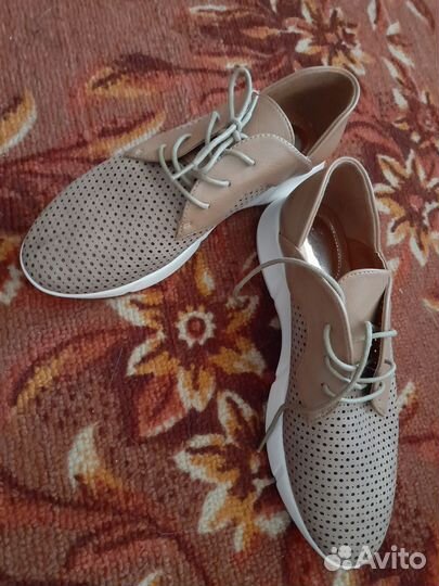 Туфли,босоножки 39-40р.Стельки для обуви,ремни