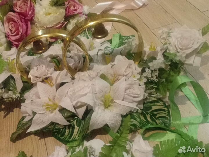 Кольца, ленты на свадебную машину