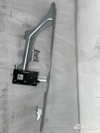 Кронштейн (крепление) Mercedes-Benz GLC-Класс