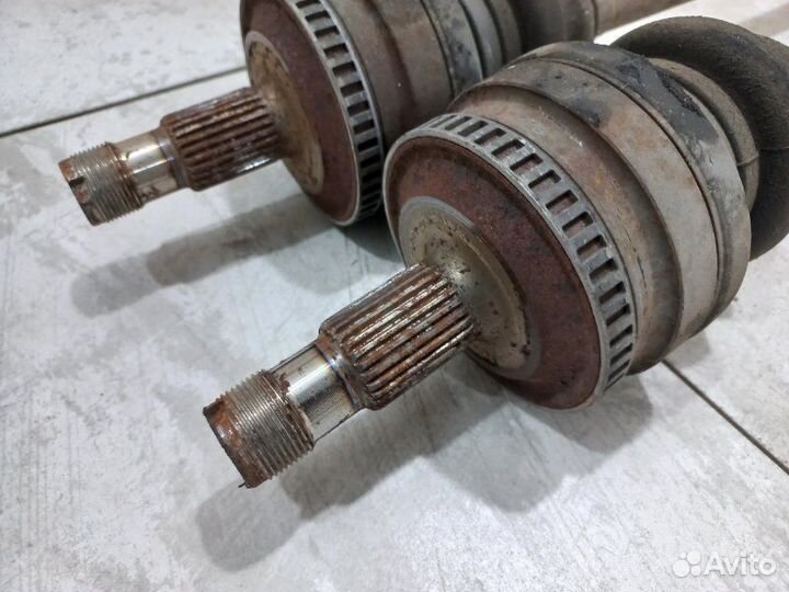 Привода задняя Mercedes E430 S210 113.940 2001