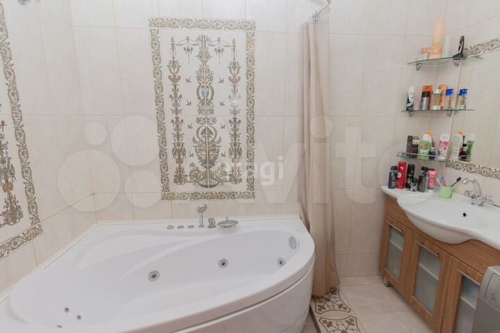 3-к. квартира, 89 м², 10/14 эт.