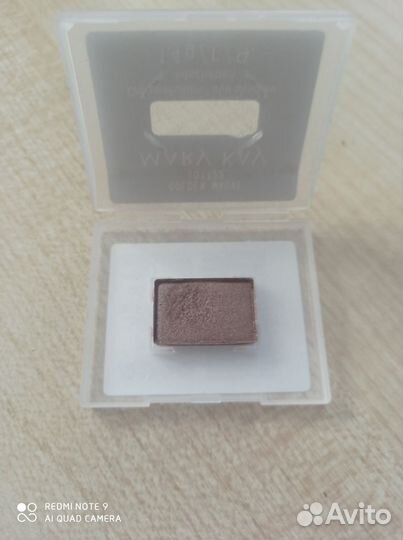 Тени для век