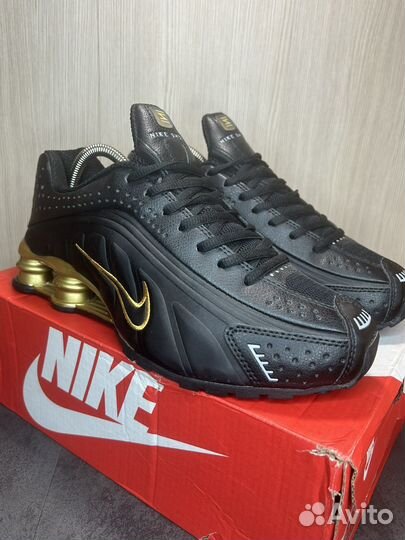 Кроссовки nike shox r4 black golden 42