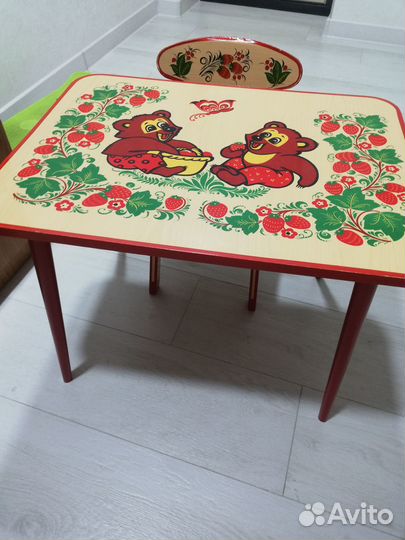 Столик и стульчик для детей Хохлома